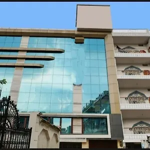 Nivedita Varanasi
